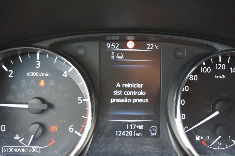 Nissan Qashqai 1.5 dCi N-Connecta 18 - 47