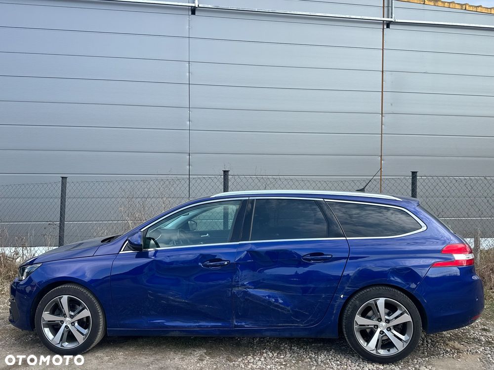 Peugeot 308 BlueHDi 130 EAT8 Business - 10