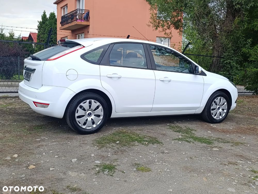 Ford Focus 1.6 Trend - 11