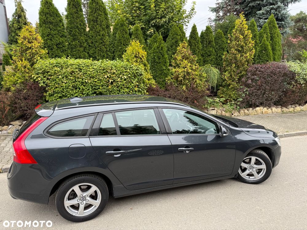 Volvo V60 D2 Momentum - 21