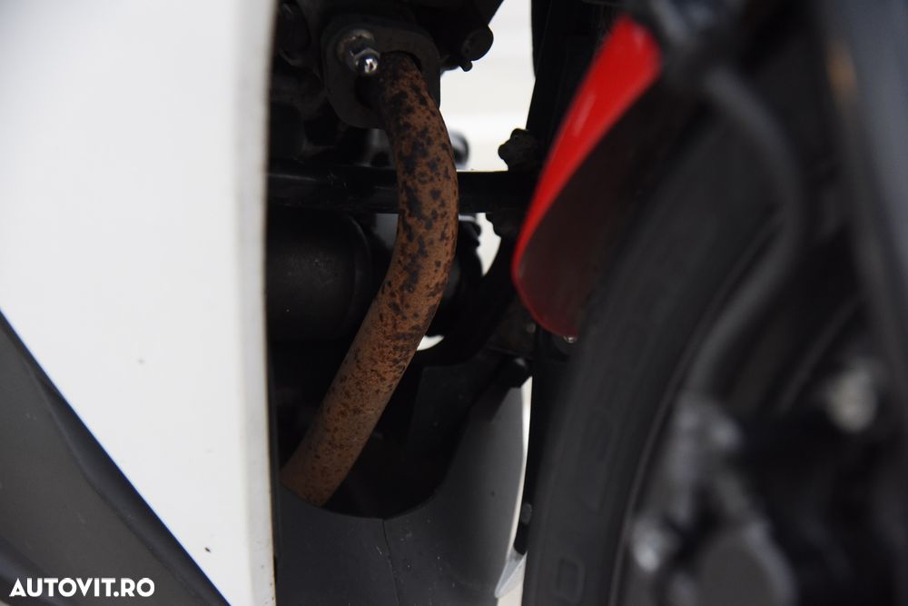 Honda CBR 125R - 16