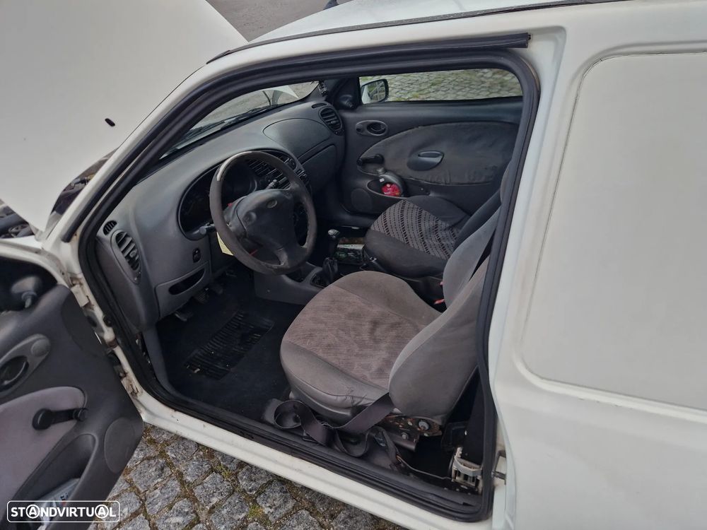 Ford Fiesta - 5