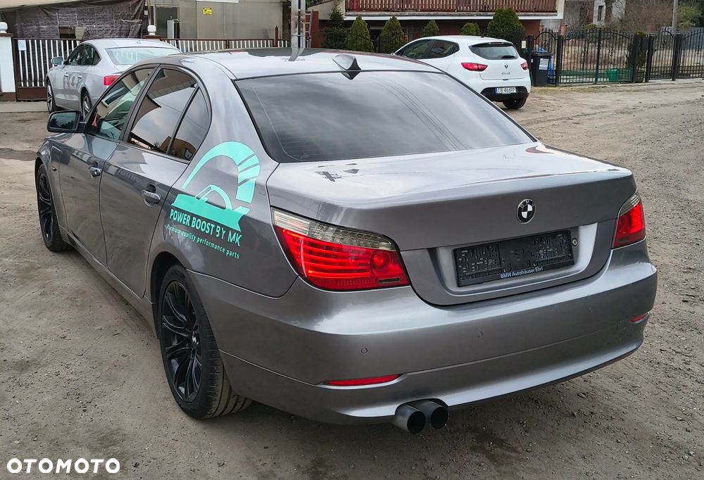 BMW Seria 5 523i Edition Exclusive - 4