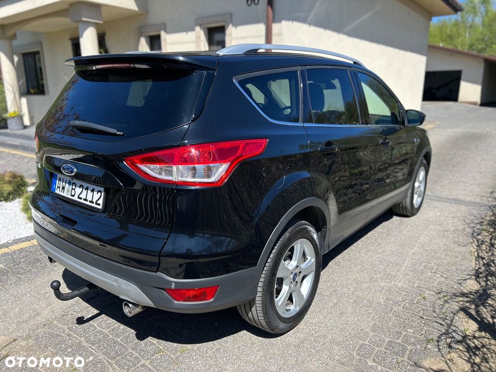 Ford Kuga 2.0 TDCi 2x4 Titanium - 8