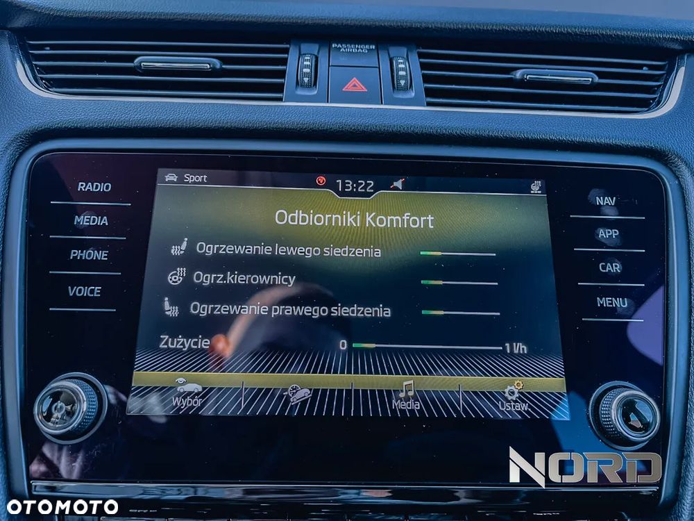 Skoda Octavia Combi 2.0 TDI 4x4 DSG Scout - 24