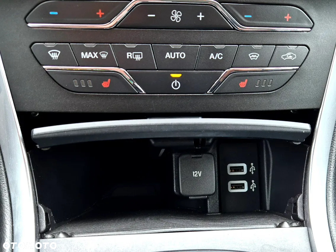 Ford S-Max 2.0 EcoBoost Titanium - 14