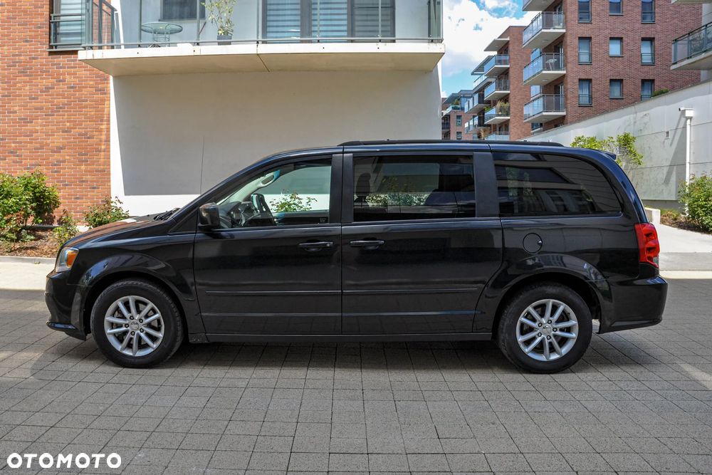 Dodge Grand Caravan - 2