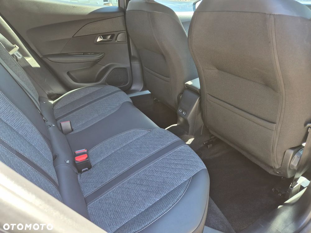 Peugeot 2008 Hybrid 136 e-DSC Allure - 17