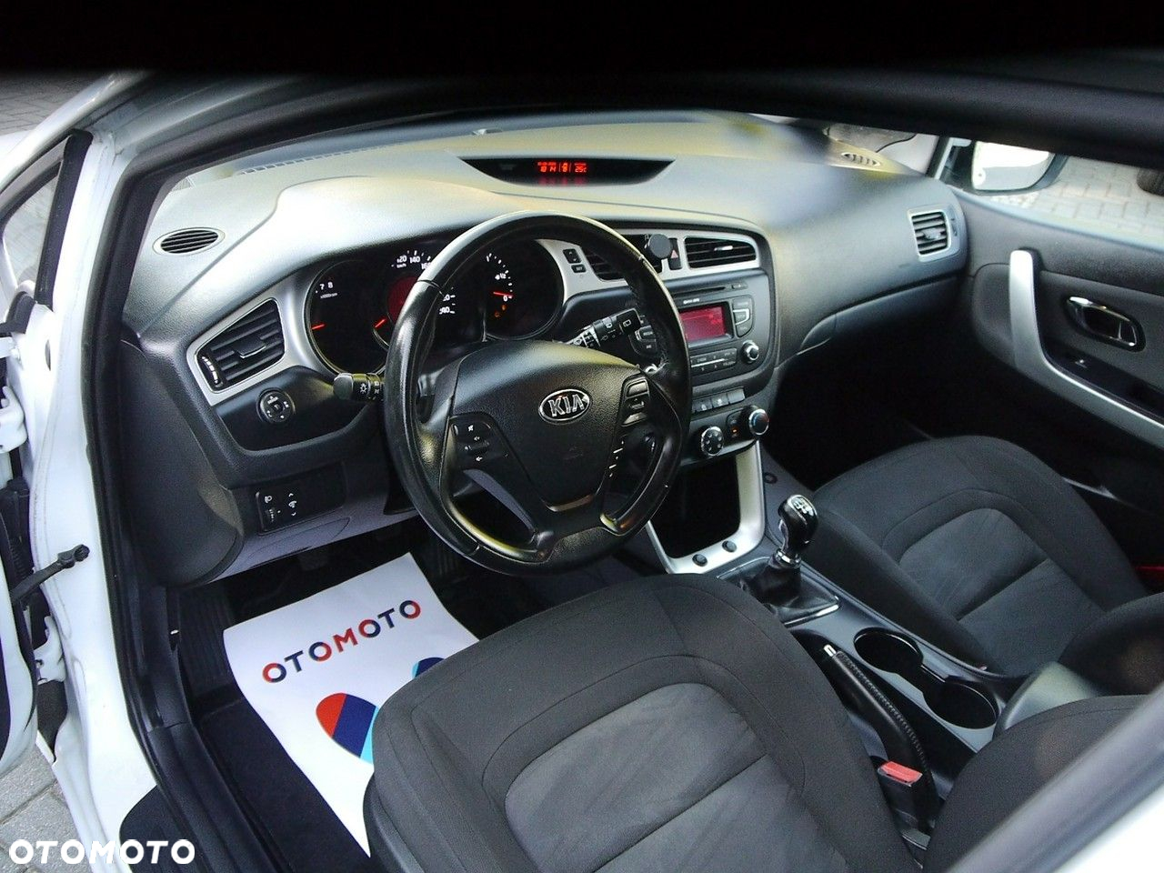 Kia Ceed 1.6 GDI Spirit - 22