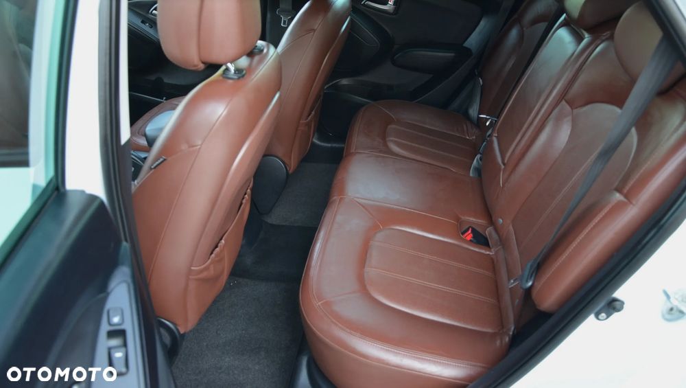 Hyundai ix35 2.0 Premium 2WD - 19