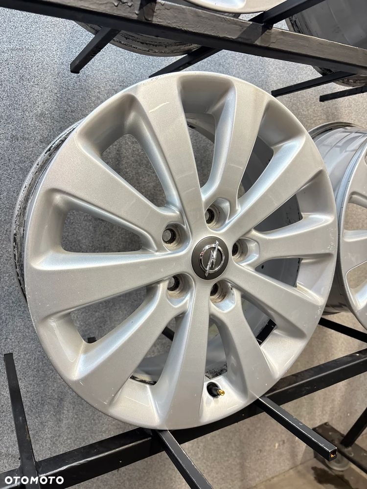 4 Felgi Alu. Opel Astra J, Insignia B,C Zafira C, 17", ET44 - 13