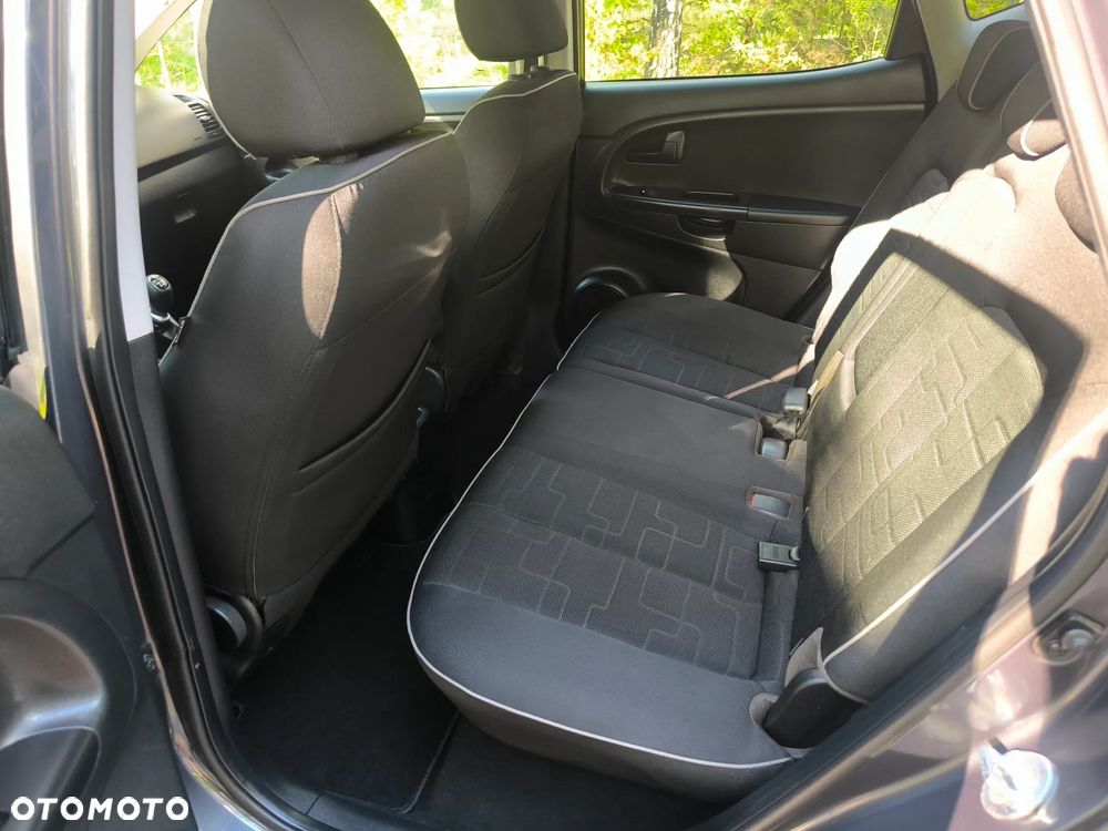 Kia Venga 1.6 CRDi L - 19