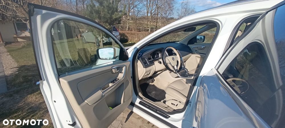 Volvo XC 60 T6 AWD Edition Pro - 20