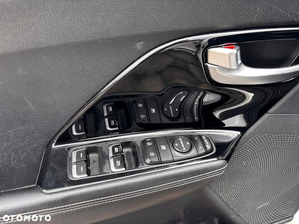 Kia Niro 1.6 GDI HEV 2WD OPF Edition 7 - 13