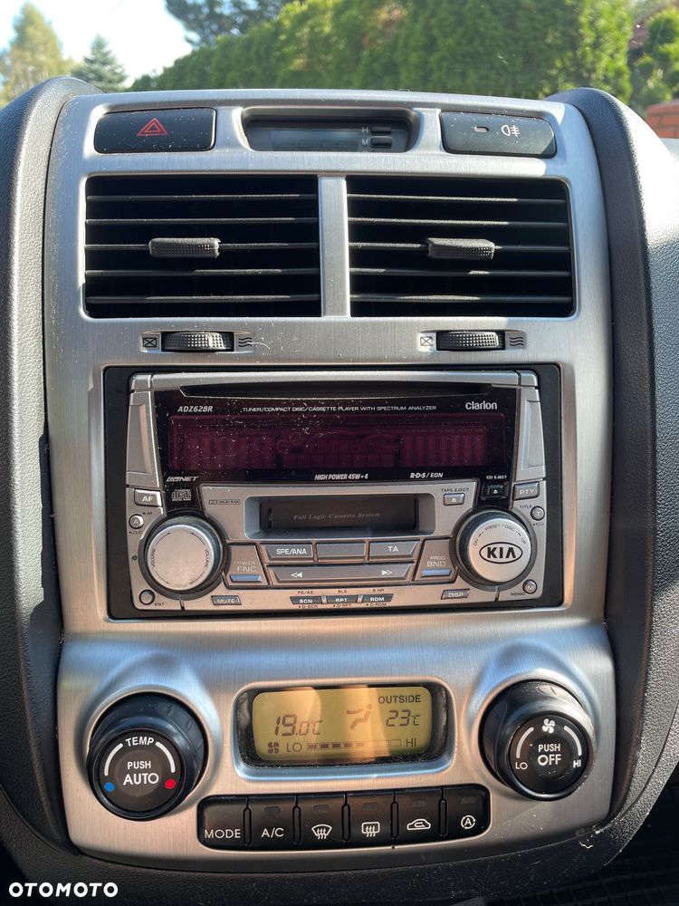 Kia Sportage 2.0 Tour - 10