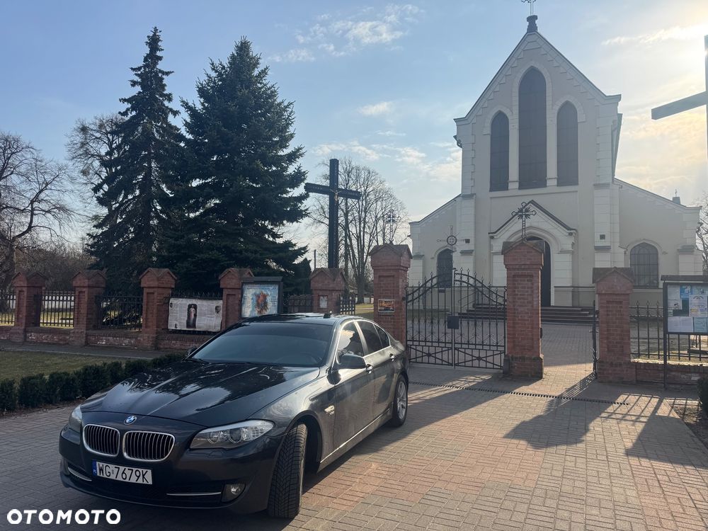 BMW Seria 5 528i xDrive Modern Line - 3