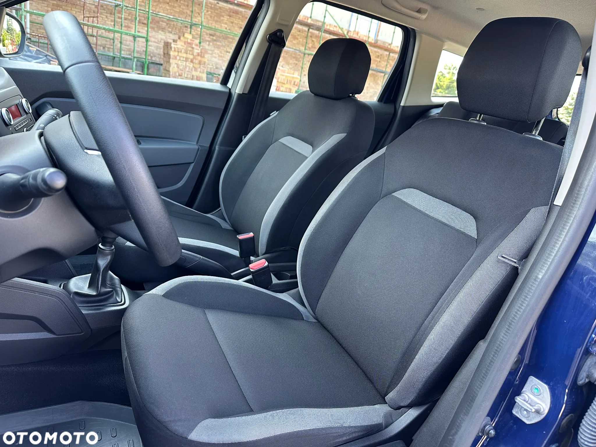 Dacia Duster 1.6 SCe Laureate S&S - 25