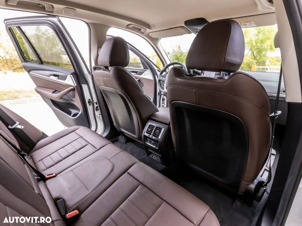 BMW X3 xDrive30e AT PHEV - 16