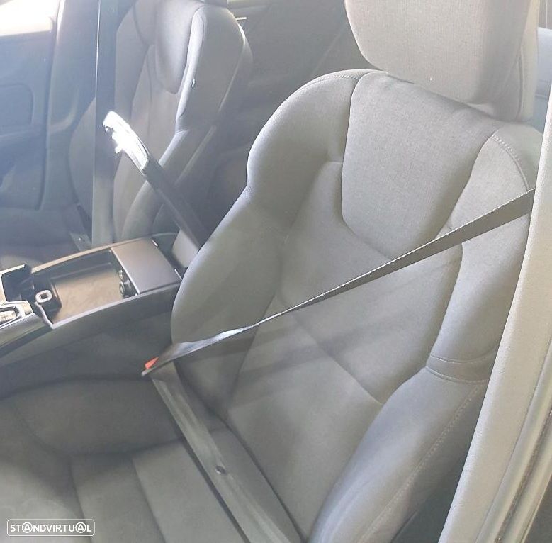 Volvo V60 2.0 T6 AWD TE Inscription - 4