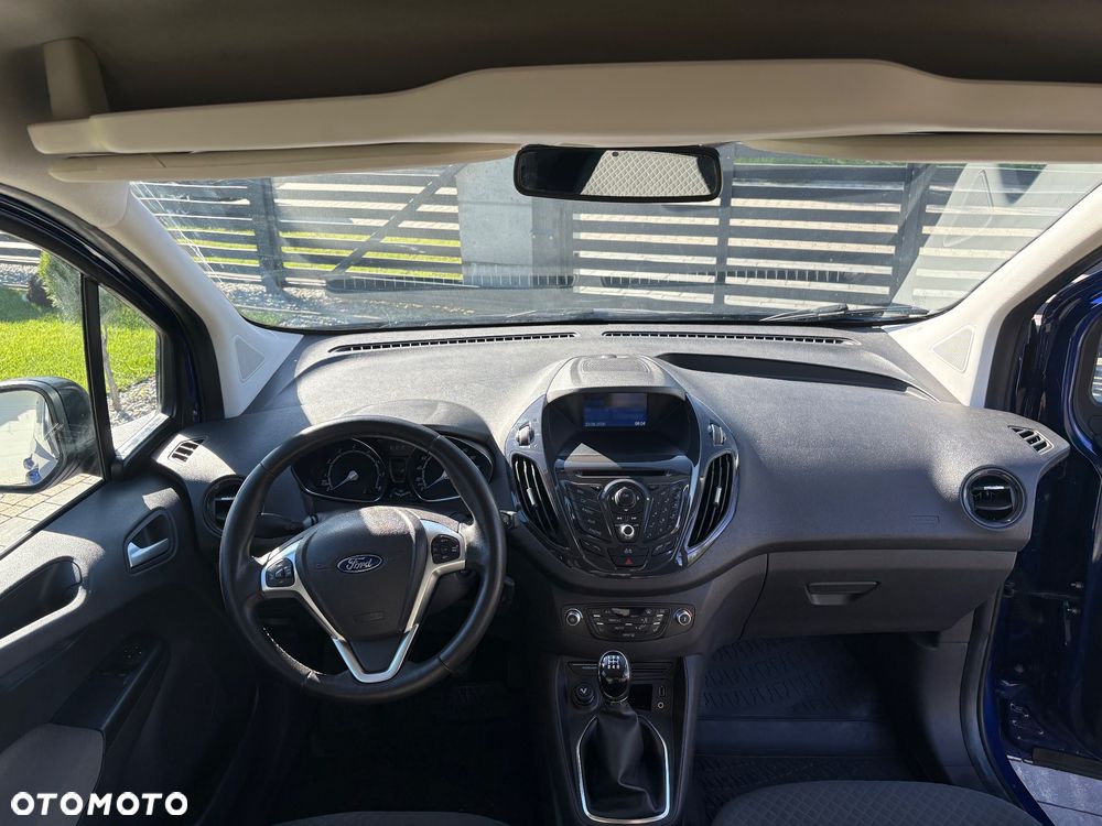 Ford Tourneo Courier 1.0 EcoBoost S&S Titanium - 10