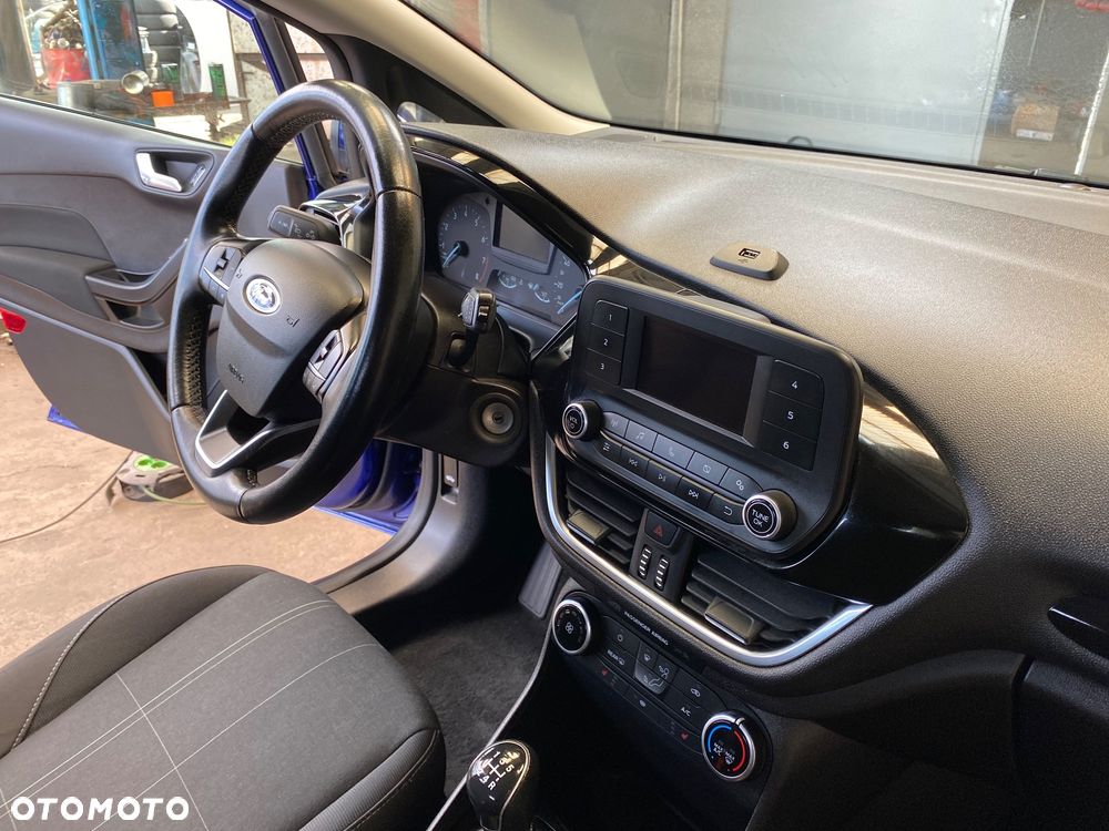 Ford Fiesta - 22