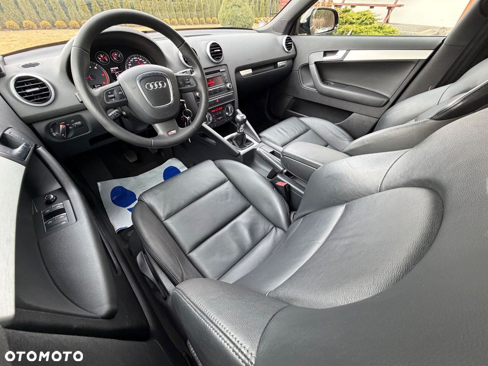 Audi A3 Sportback 2.0 TDI DPF quattro S line Sportpaket (plus) - 25