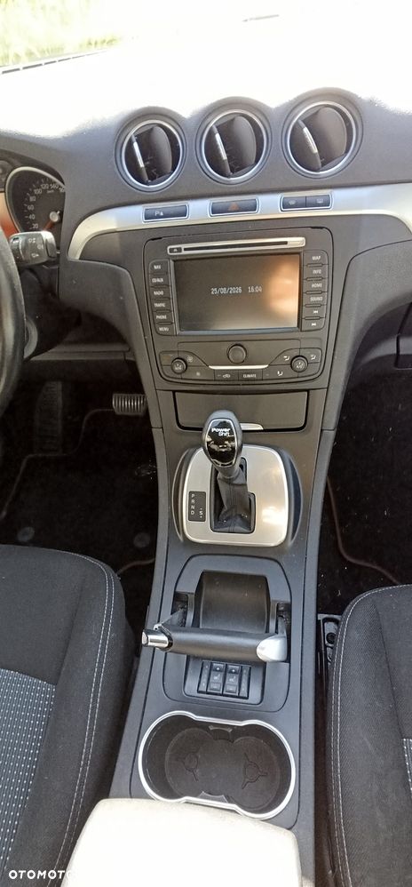 Ford Galaxy - 11