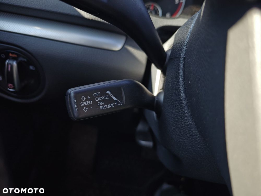 Volkswagen Sharan 2.0 TDI Comfortline DSG - 24