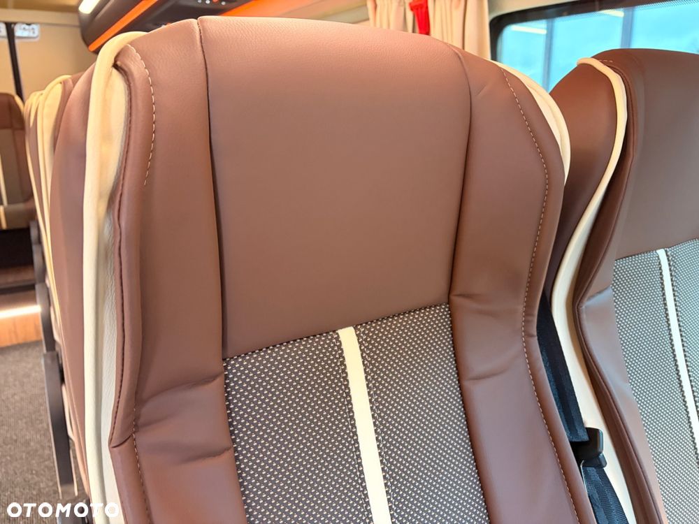 Mercedes-Benz Sprinter 519 - 20