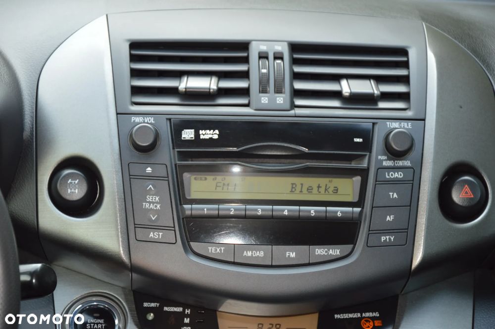 Toyota RAV4 2.2 D-CAT Sol 180 - 24