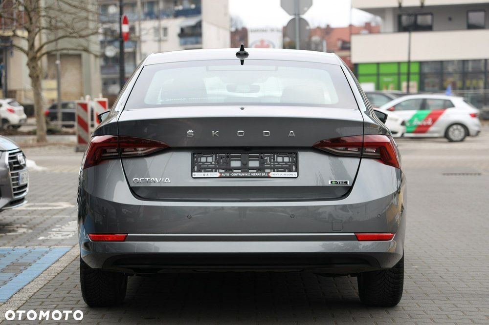 Skoda Octavia - 8