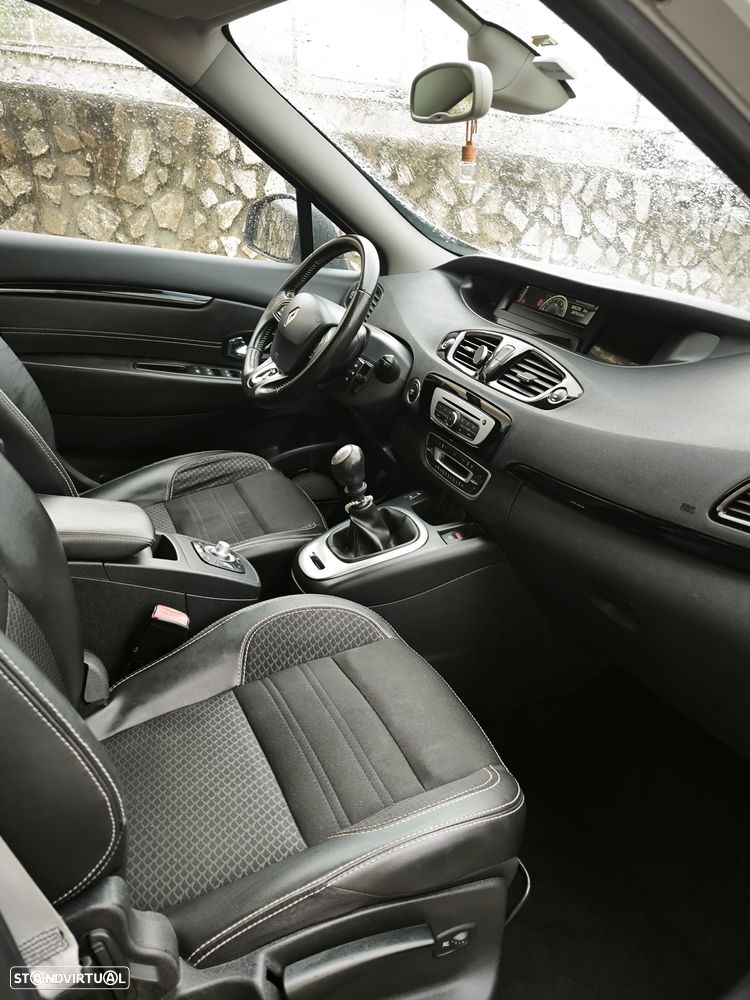 Renault Grand Scénic 1.6 dCi Bose Edition SS - 17
