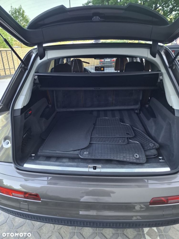 Audi Q7 - 11
