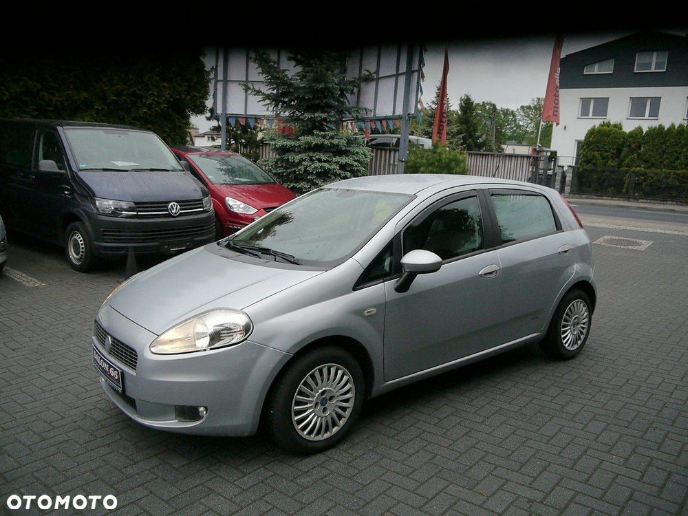 Fiat Grande Punto - 16