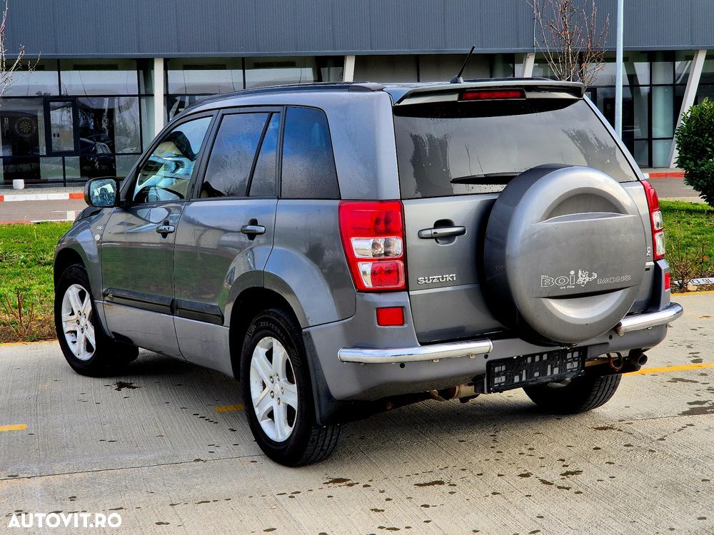 Suzuki Grand Vitara 1.9 DDiS Club DPF Family - 18