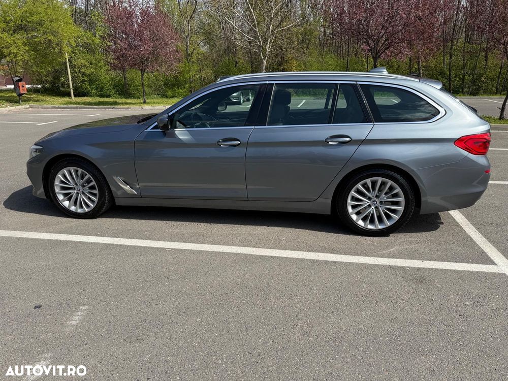 BMW Seria 5 520d Aut. Luxury Line - 2