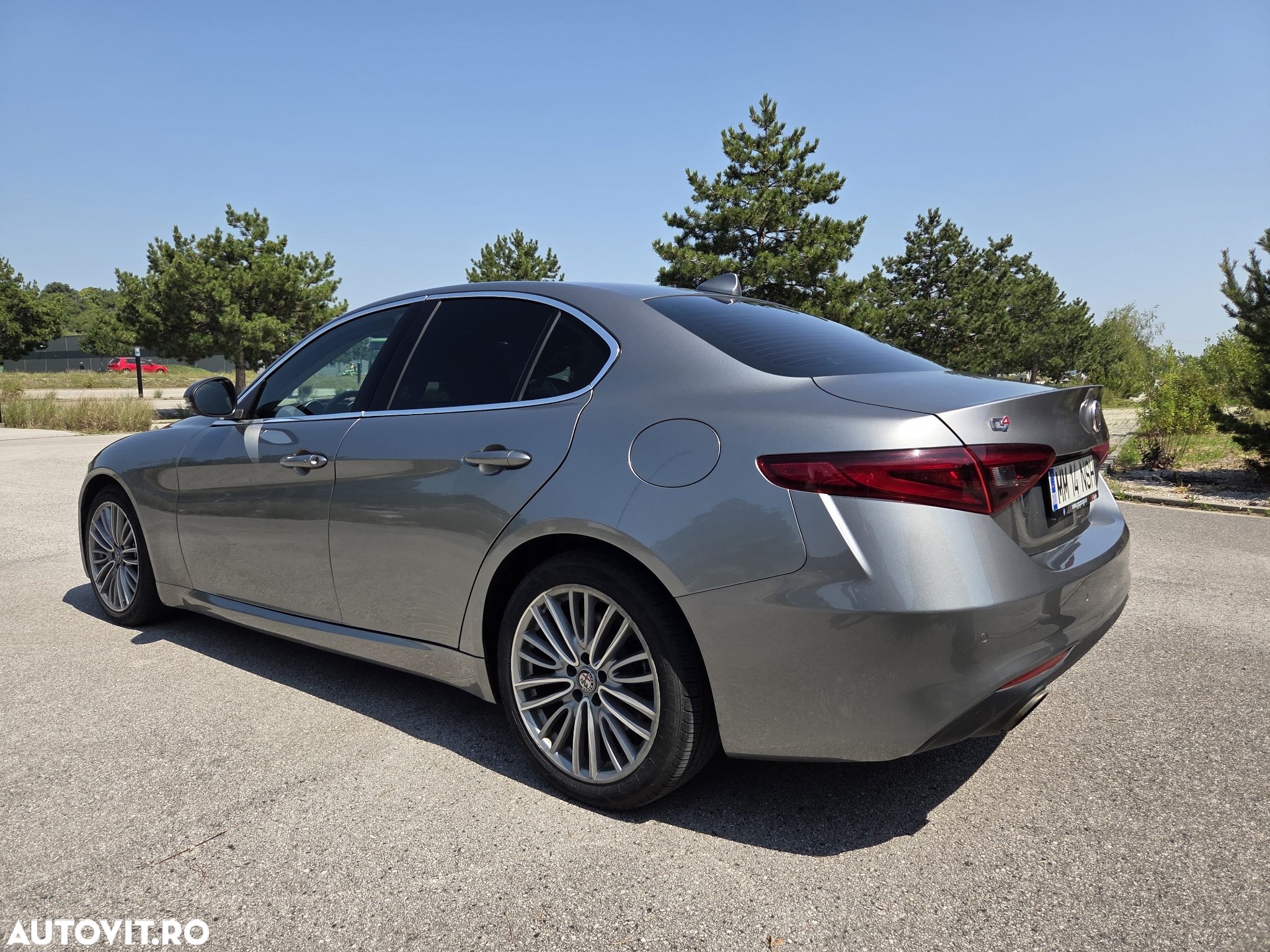 Alfa Romeo Giulia 2.0 Turbo AWD AT8 Veloce - 13