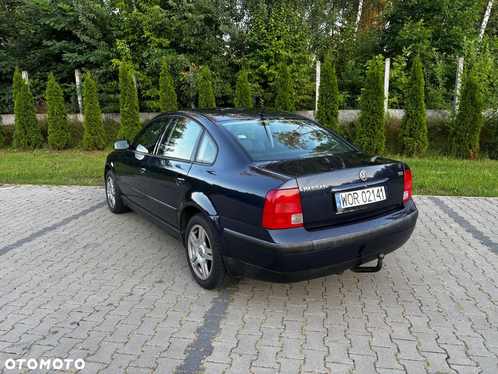 Volkswagen Passat 1.9 TDI CL - 6