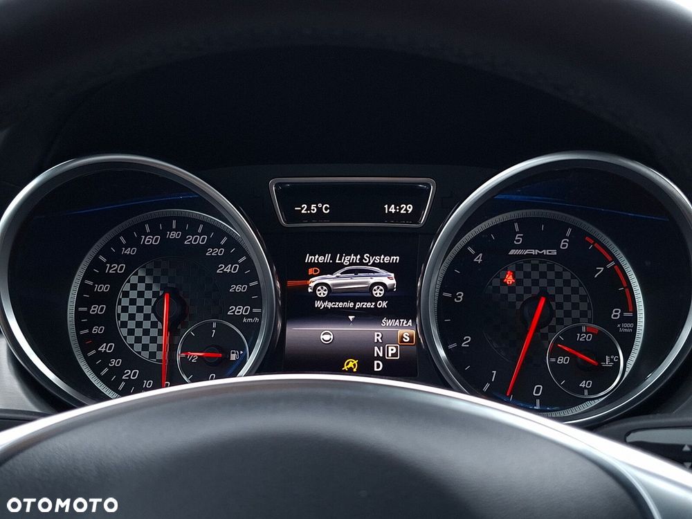 Mercedes-Benz GLE - 34