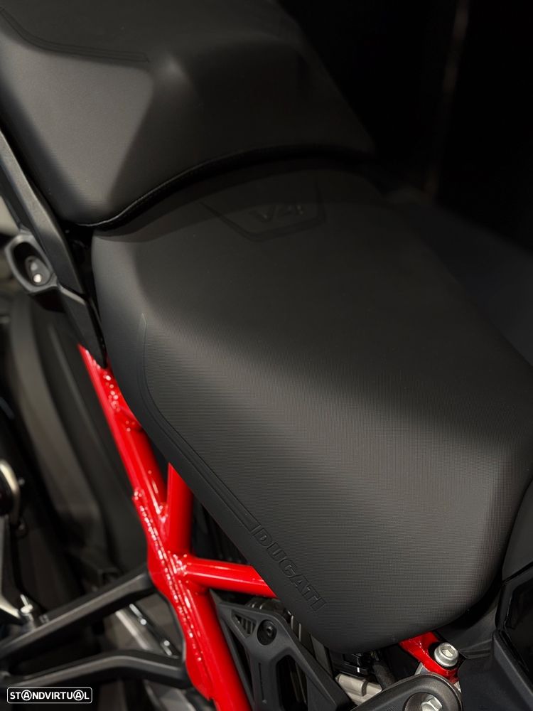 Ducati Multistrada V4 S - 7