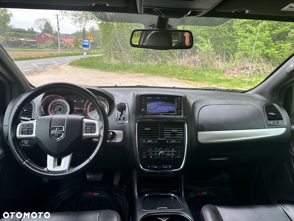Dodge Grand Caravan 3.6 R/T - 19