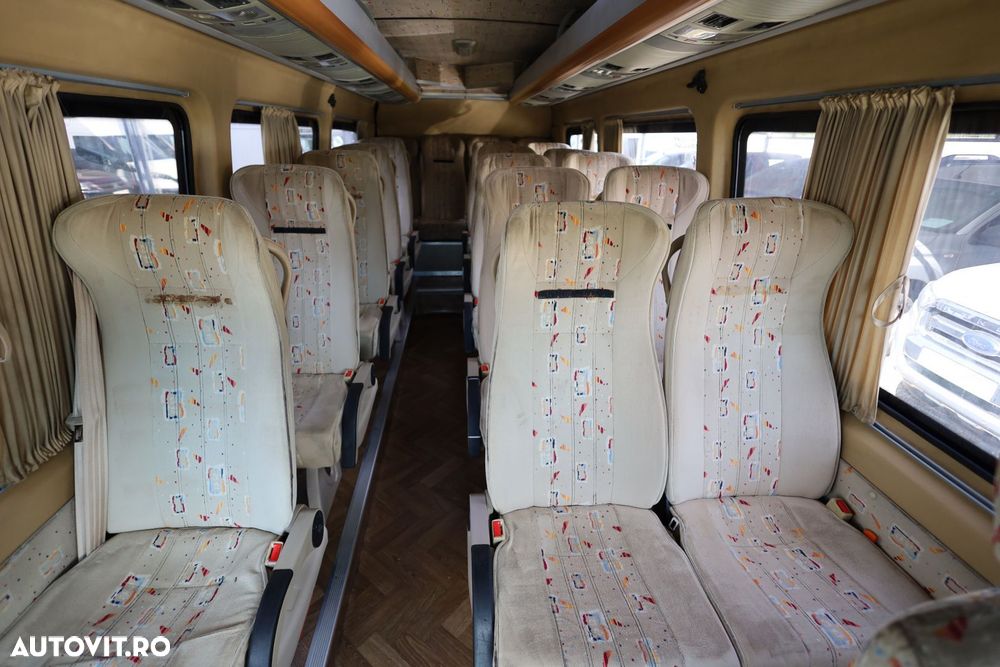 Mercedes-Benz Sprinter - 14