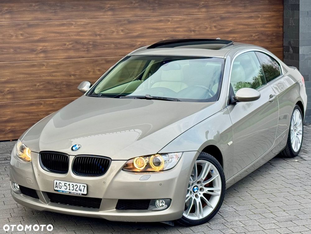 BMW Seria 3 330i Edition Exclusive - 1