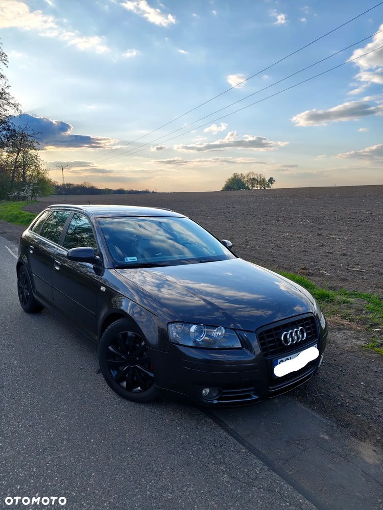 Audi A3 Sportback - 1