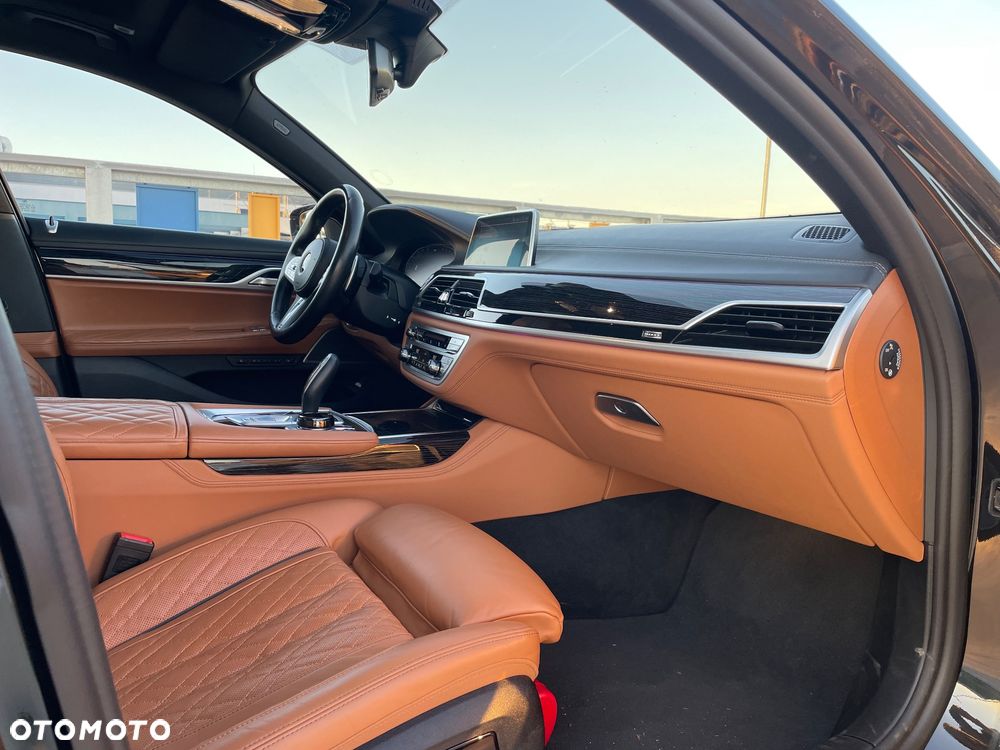 BMW Seria 7 750Li xDrive sport - 20