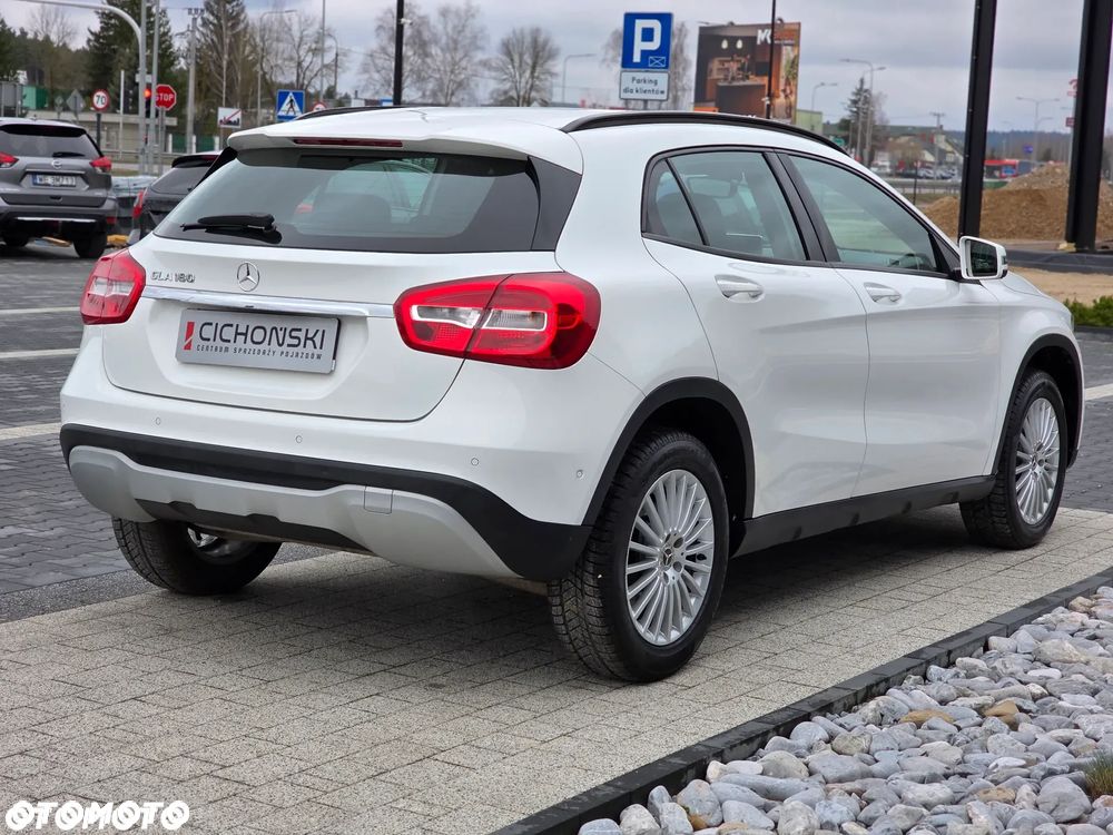 Mercedes-Benz GLA 180 7G-DCT Style - 5