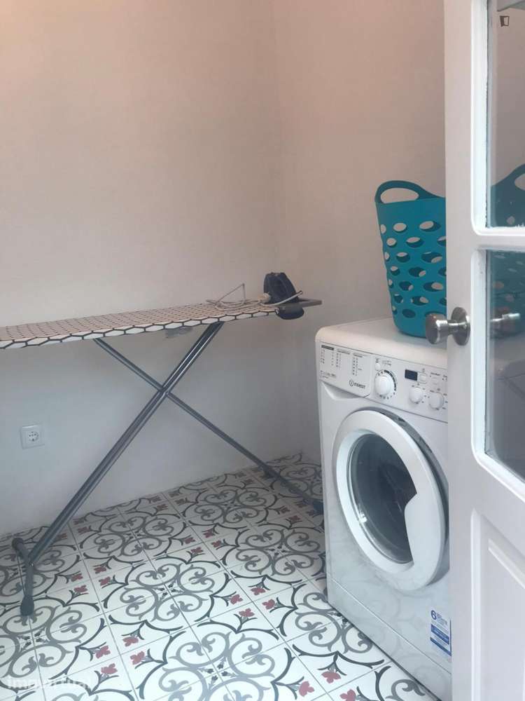 Quarto - localizado em Aveiro - Grande imagem: 4/23