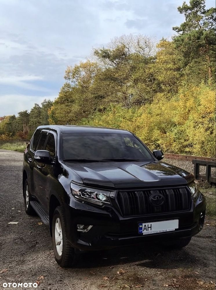 Toyota Land Cruiser - 1
