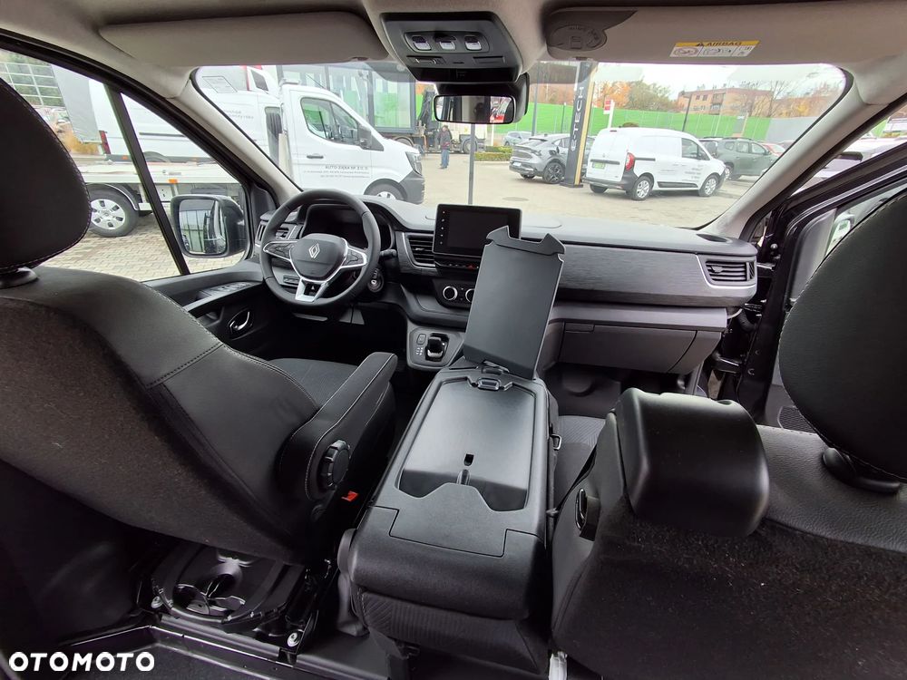 Renault Trafic - 12
