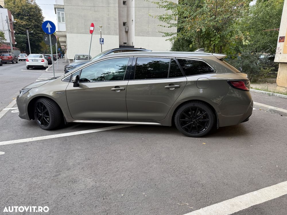 Toyota Corolla 2.0 HSD Exclusive Plus GR Sport Bi-Tone - 4